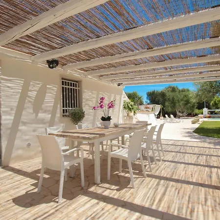 Trullo Olea Con Piscina