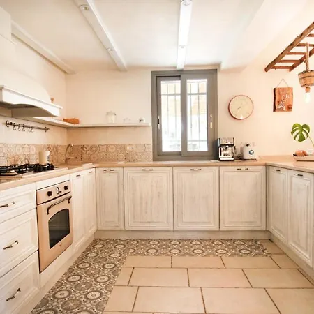 فيلة Trullo Olea Con Piscina